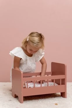 Little Dutch LD7097 Houten Poppenbedje -Beste Speelgoed Winkel LD7097 little dutch houten poppenbedje 3
