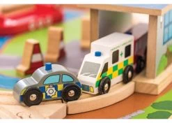 BigJigs BJT049 Treintafel Brandweer Spoortafel Houten Trein -Beste Speelgoed Winkel bigjigs bt049 brandwweer trein set en tafel 3